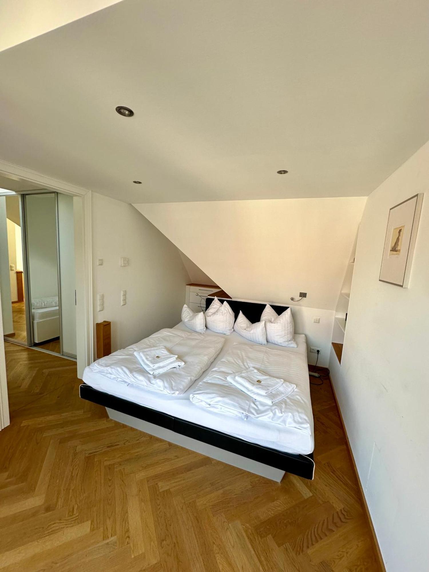 Luxus Suite Mit Einmaligem Blick Auf Die Frauenkirche Dresden Dış mekan fotoğraf