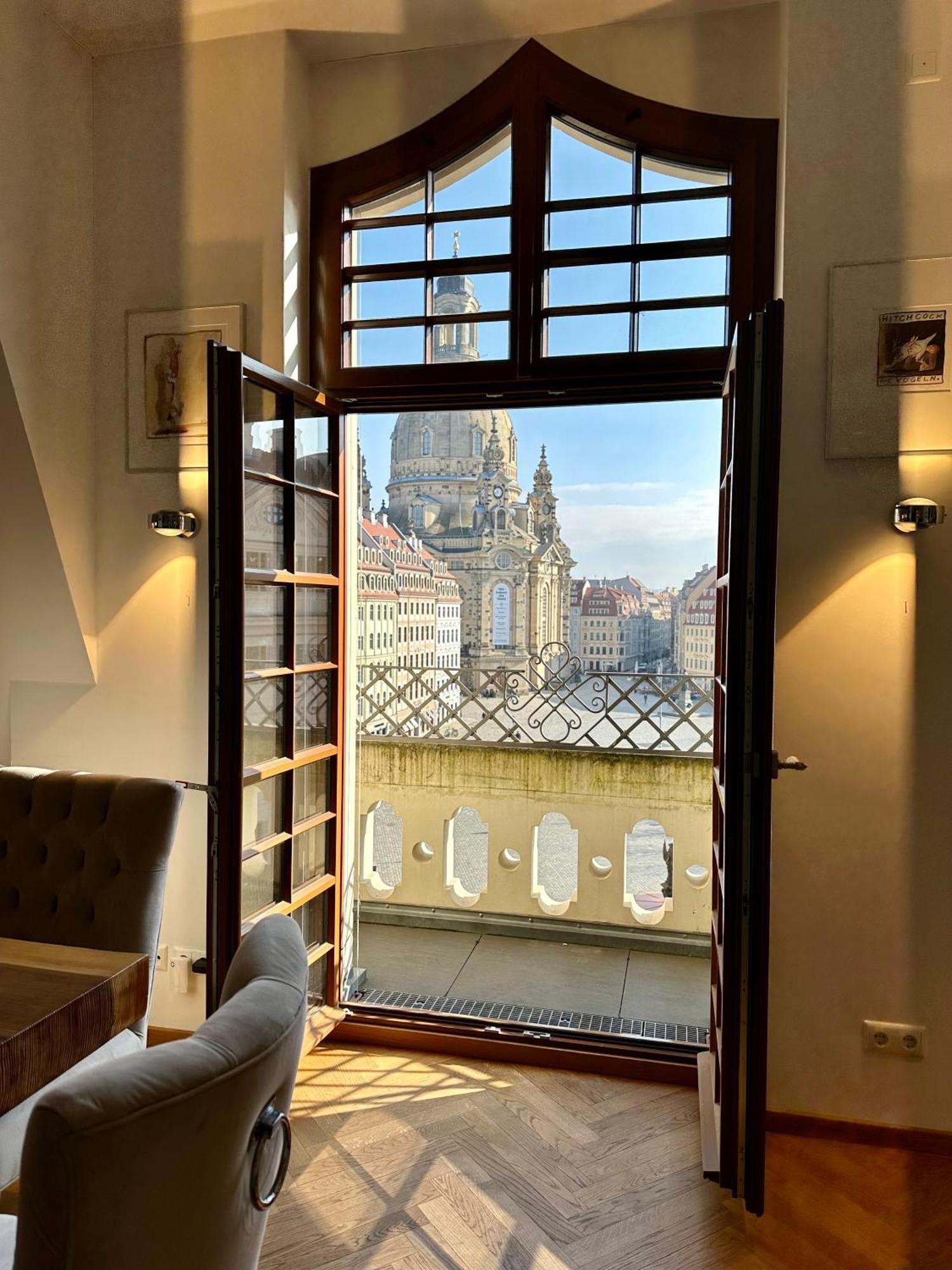 Luxus Suite Mit Einmaligem Blick Auf Die Frauenkirche Dresden Dış mekan fotoğraf